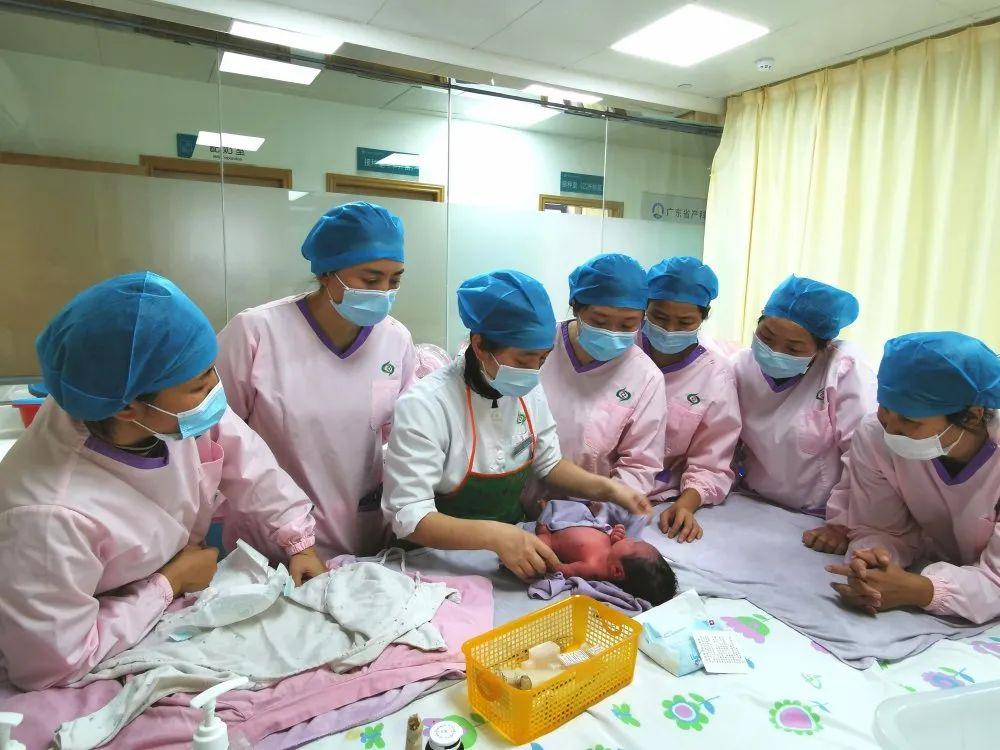黔西市妇婴监护型护送
